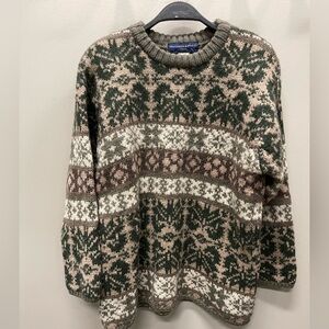 Abercrombie & Fitch Green and Brown Crewneck Sweater